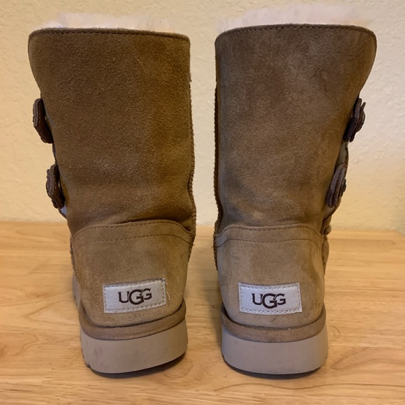 UGG Women’s boots - size 7 - Marciela II - chestnut - Picture 4 of 10
